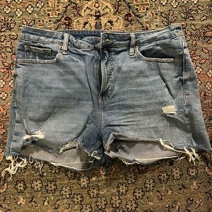 Old navy shorts size 16